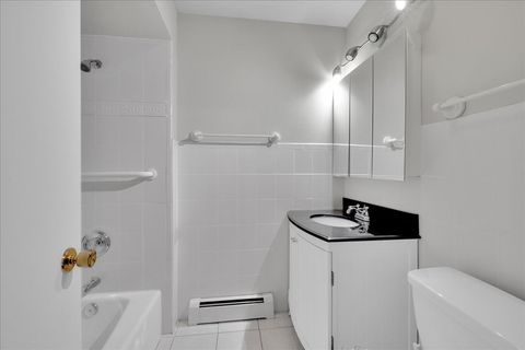Tiny photo for 25 E Palatine Road #303, Arlington Heights, IL 60004 (MLS # 12481933)