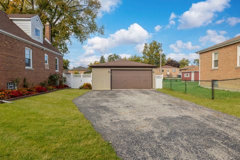 Tiny photo for 2720 W 97th Street, Evergreen Park, IL 60805 (MLS # 12519078)