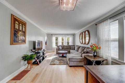 Tiny photo for 2720 W 97th Street, Evergreen Park, IL 60805 (MLS # 12519078)