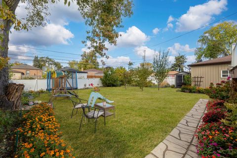 Tiny photo for 2720 W 97th Street, Evergreen Park, IL 60805 (MLS # 12519078)