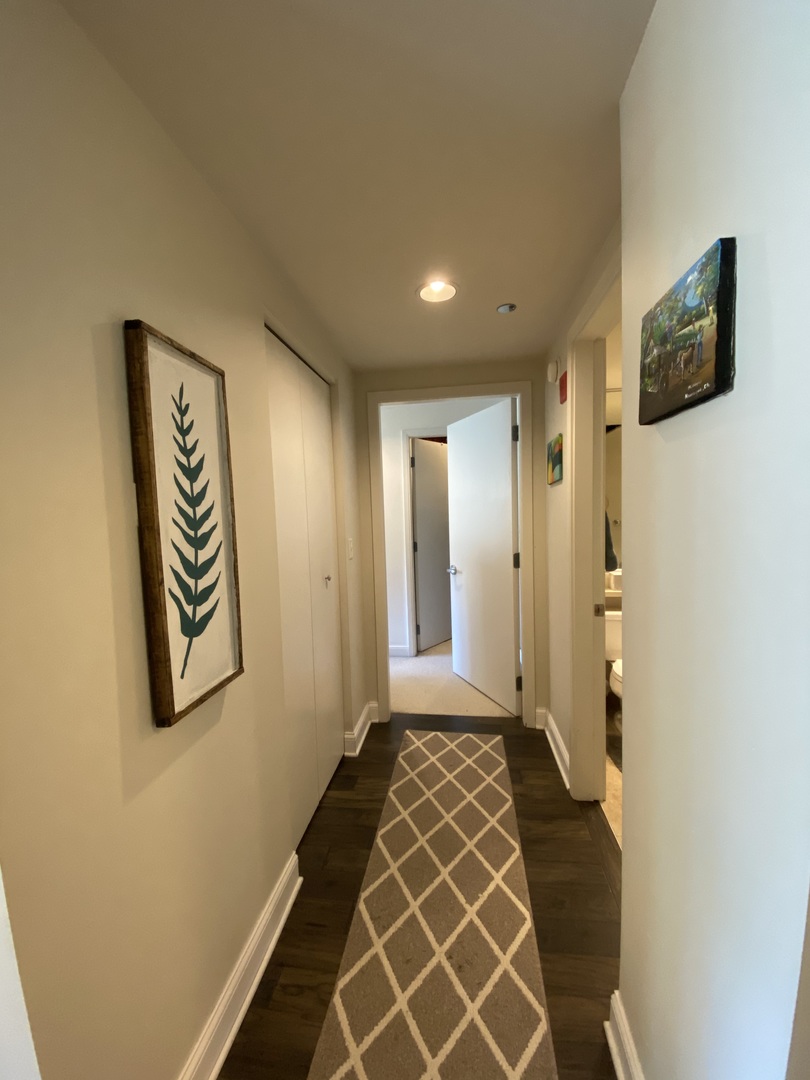 130 N GARLAND Court 1808