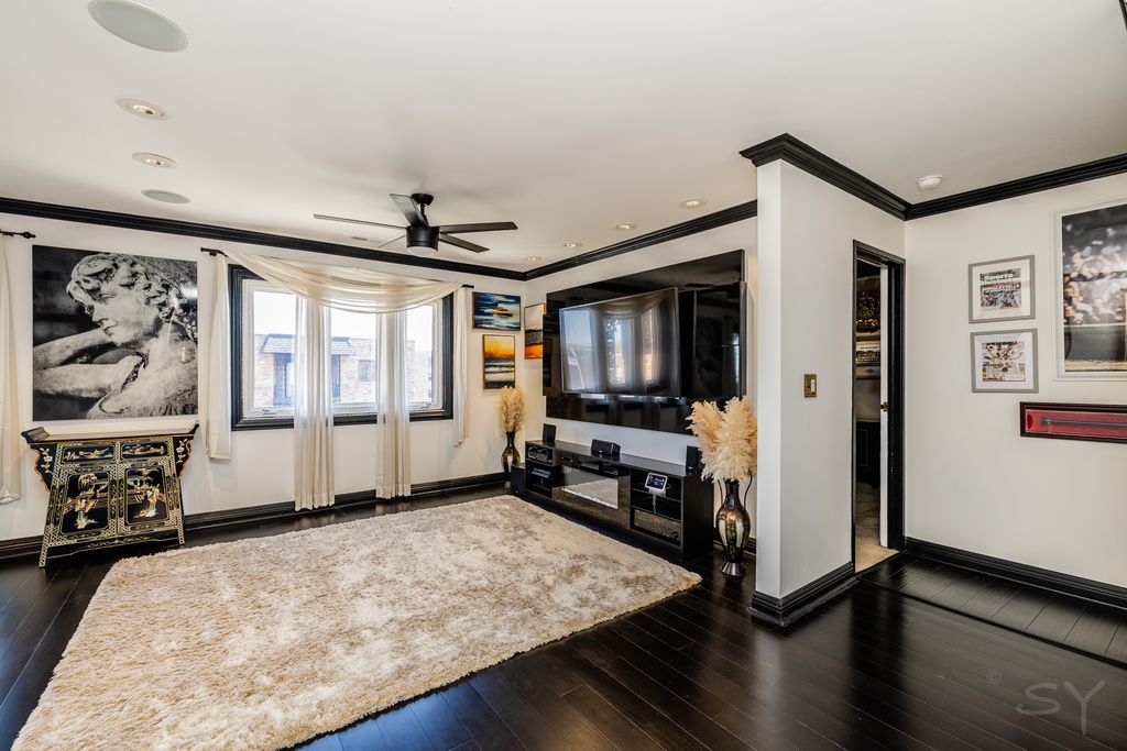 9375 Landings Lane 502