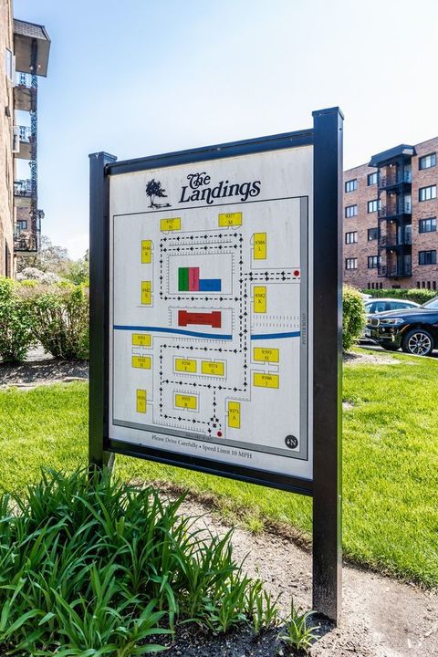 Tiny photo for 9375 Landings Lane #502, Des Plaines, IL 60016 (MLS # 12633394)