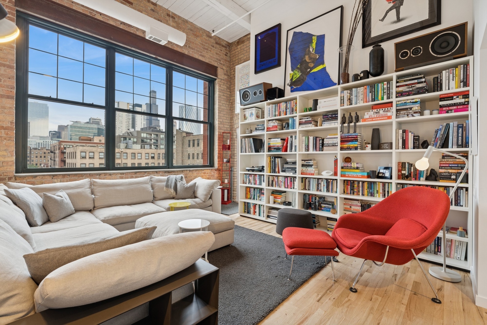 1000 W Washington Boulevard 536