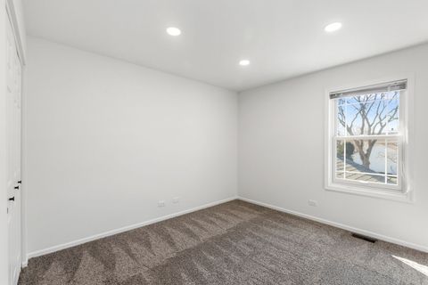 Tiny photo for 751 Aberdeen Lane, Buffalo Grove, IL 60089 (MLS # 12595385)