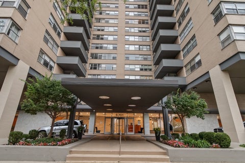 Tiny photo for 6301 N Sheridan Road #21M, Chicago, IL 60660 (MLS # 12723377)