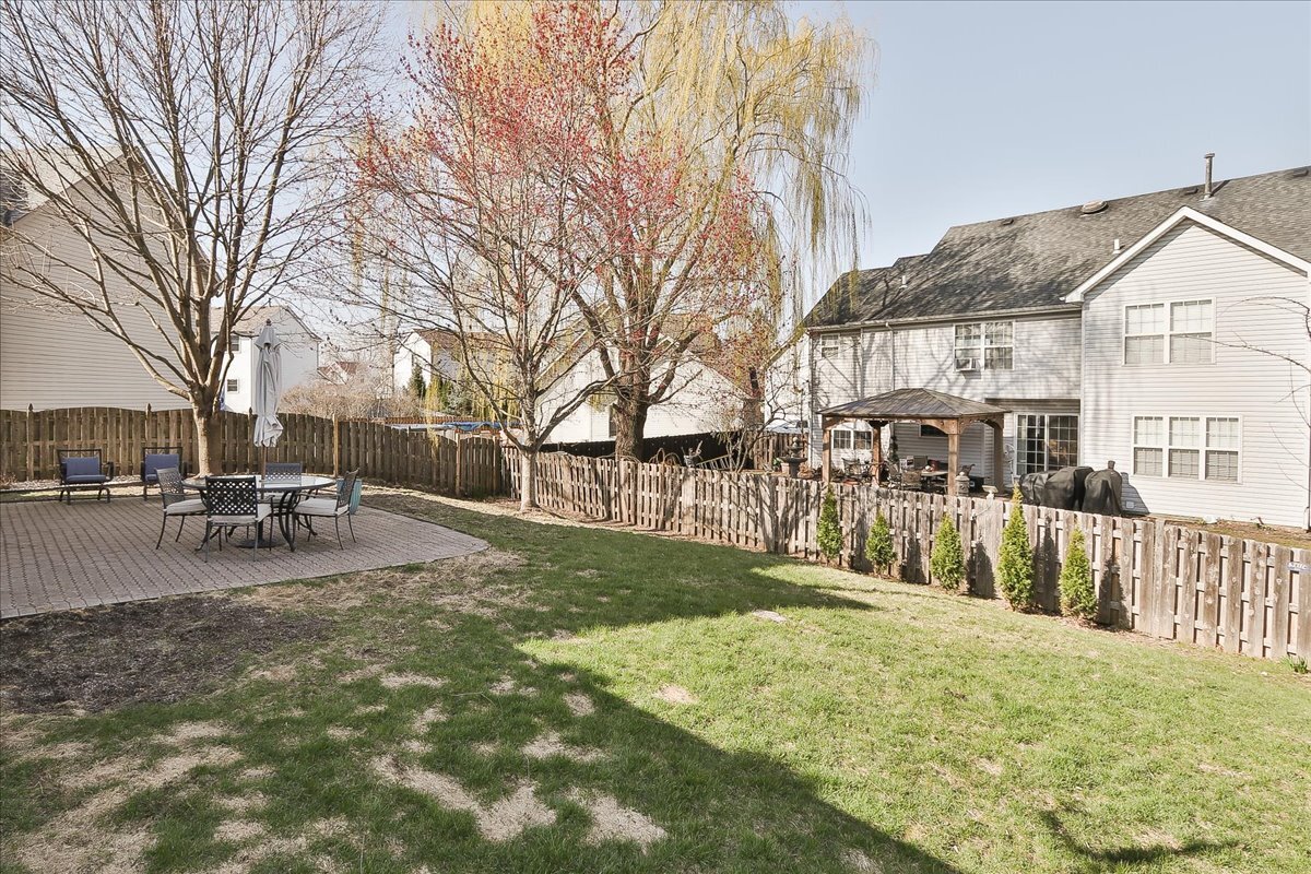 1423 DEER CREEK Lane