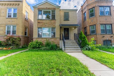 5233 W Parker Avenue Chicago IL 60639