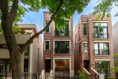 Photo of 933 N Wolcott Avenue #1, Chicago, IL 60622 (MLS # 12684556)
