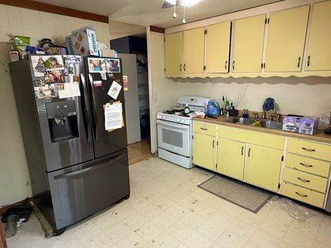 Tiny photo for 601 Ridgewood Court, Champaign, IL 61821 (MLS # 12622116)