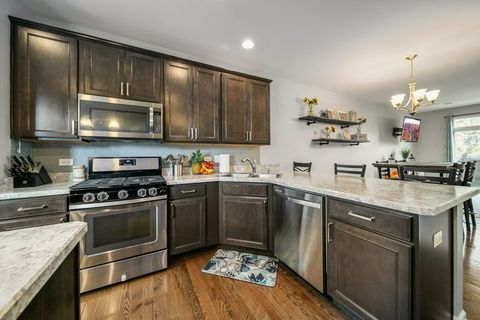 Tiny photo for 438 TOWN CENTER Boulevard, Gilberts, IL 60136 (MLS # 12479729)