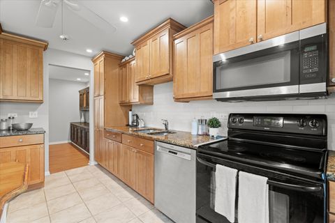 Tiny photo for 5808 Wolf Road #3, Western Springs, IL 60558 (MLS # 12486261)