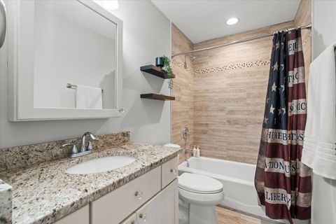 Tiny photo for 5808 Wolf Road #3, Western Springs, IL 60558 (MLS # 12486261)