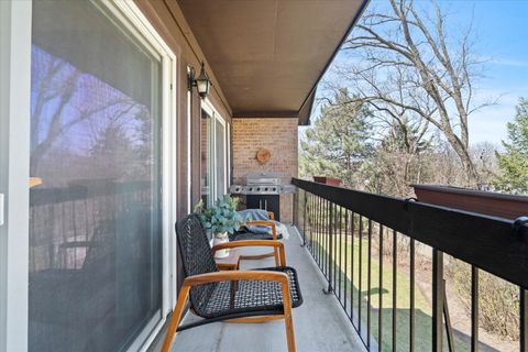 Tiny photo for 5808 Wolf Road #3, Western Springs, IL 60558 (MLS # 12486261)