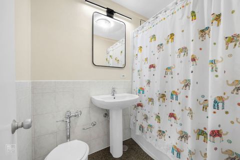 Tiny photo for 4200 N Marine Drive #602, Chicago, IL 60613 (MLS # 12521481)