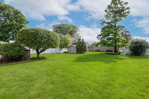 Tiny photo for 14843 Anne Court, Oak Forest, IL 60452 (MLS # 12684590)
