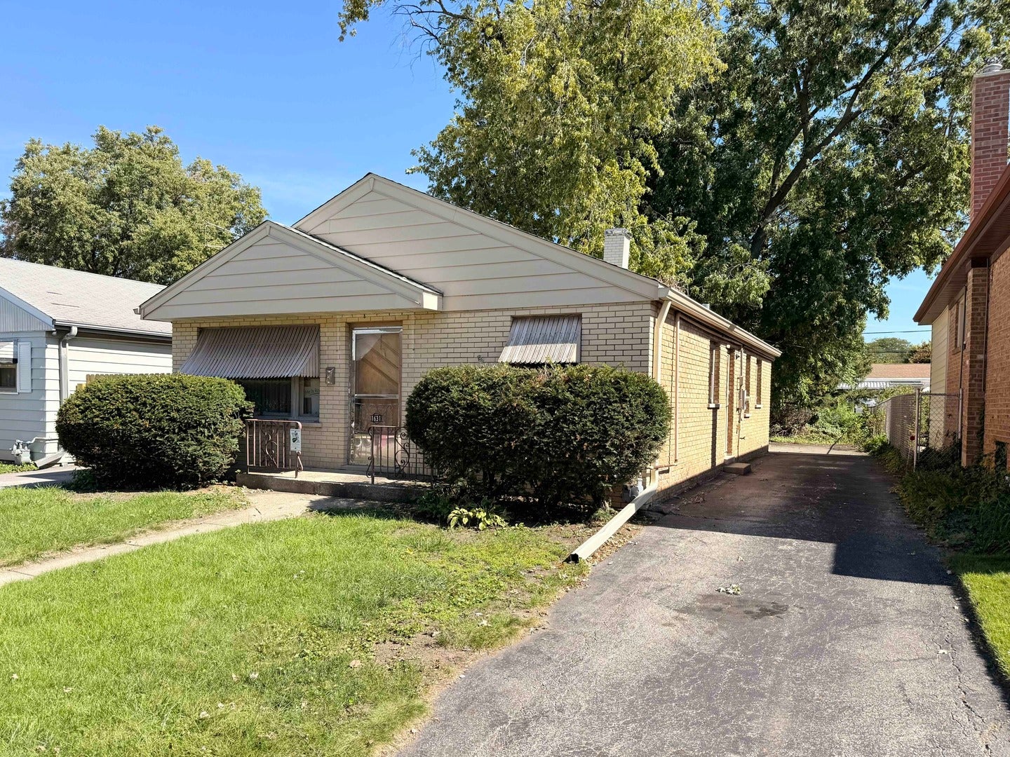 1631 N 36th Avenue - Photo 2