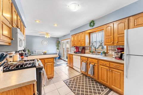 Tiny photo for 900 14TH Place, Camanche, IA 52730 (MLS # 12606619)