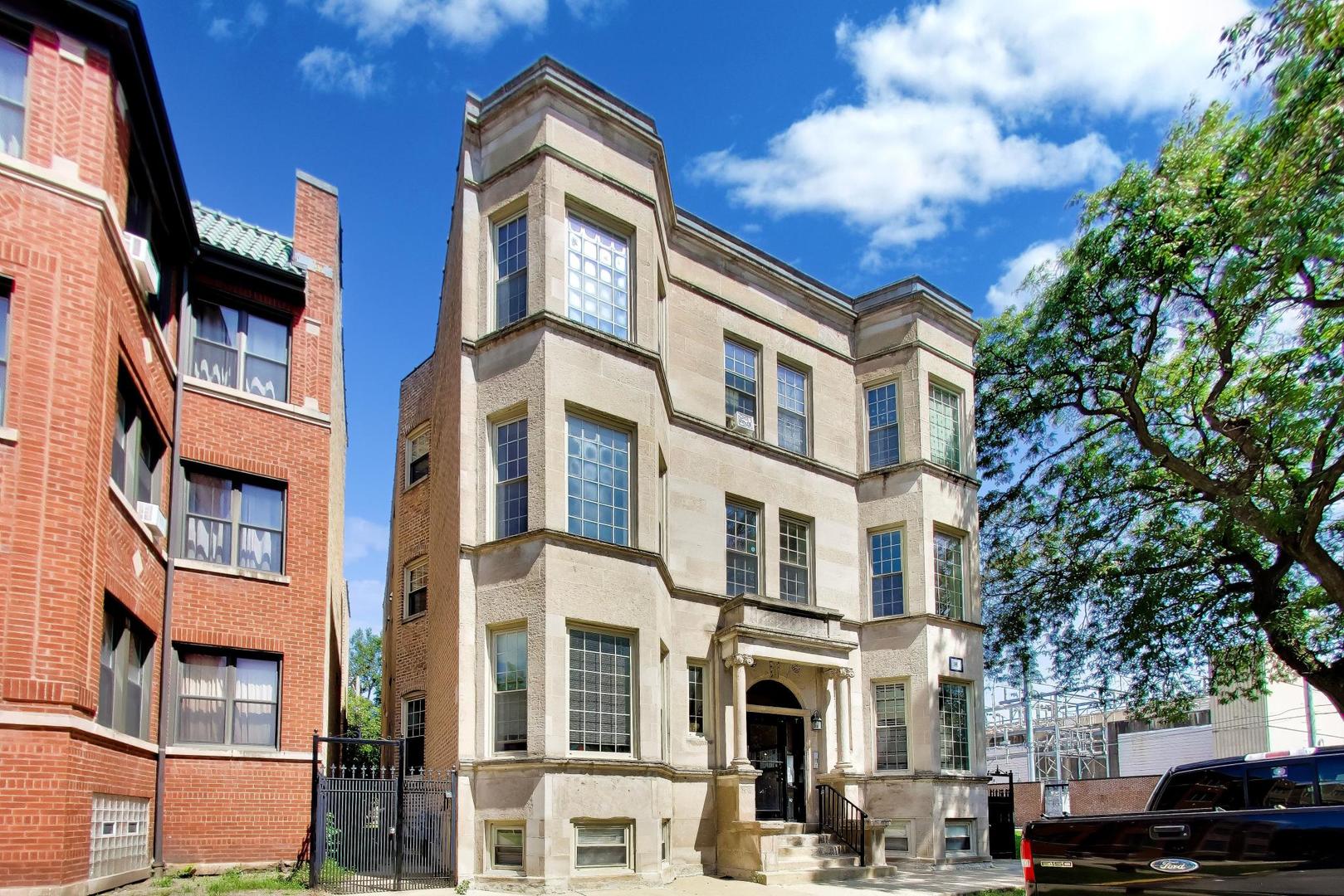 724 E 50th Place