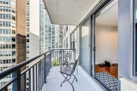 Tiny photo for 3430 N Lake Shore Drive #10M, Chicago, IL 60657 (MLS # 12418867)