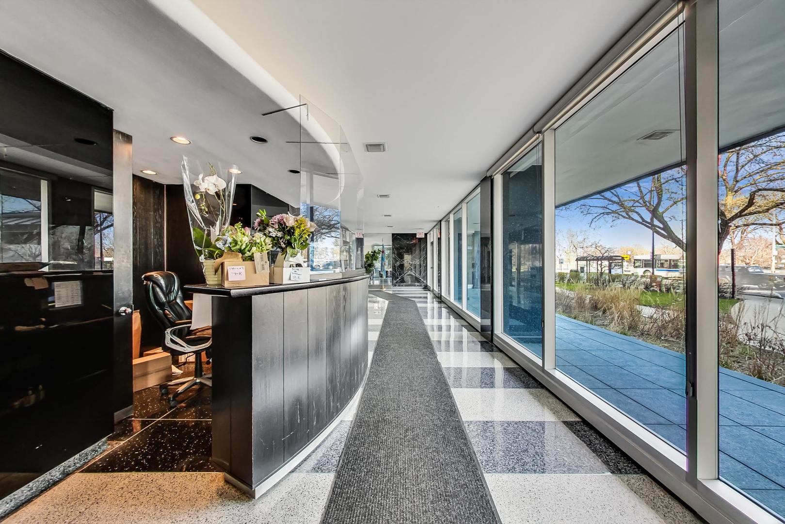 3430 N Lake Shore Drive 10M