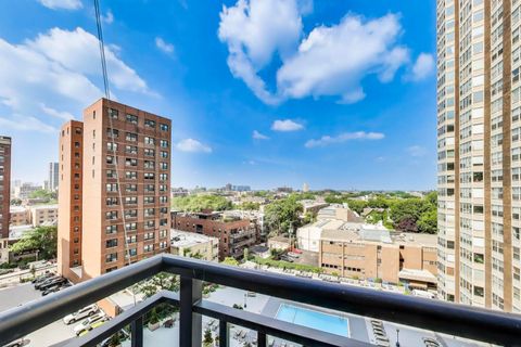 Tiny photo for 3430 N Lake Shore Drive #10M, Chicago, IL 60657 (MLS # 12418867)