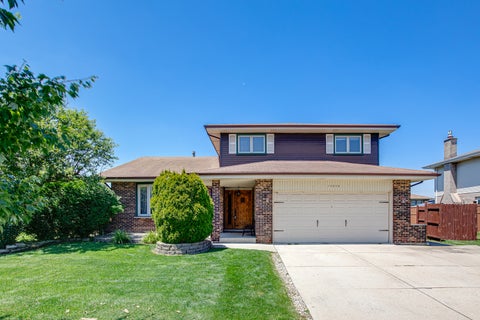 Photo of 16624 Henry Lane, Tinley Park, IL 60477 (MLS # 12699112)