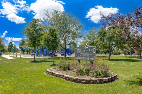 Tiny photo for 16624 Henry Lane, Tinley Park, IL 60477 (MLS # 12699112)