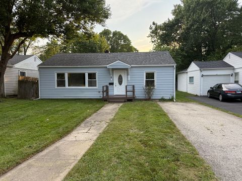Photo of 16 S Midland Avenue, Mundelein, IL 60060 (MLS # 12548474)