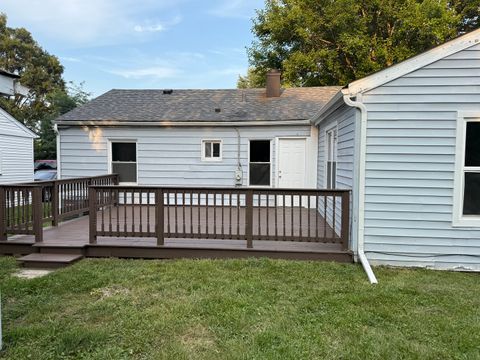 Tiny photo for 16 S Midland Avenue, Mundelein, IL 60060 (MLS # 12548474)