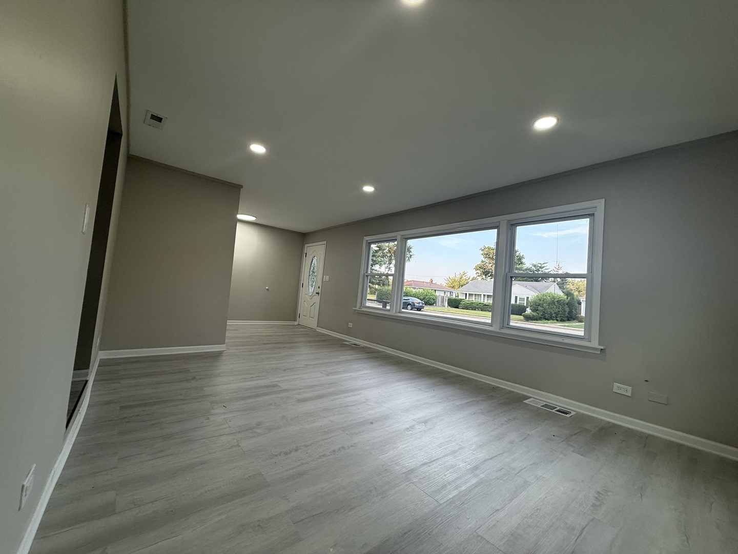 16 S Midland Avenue