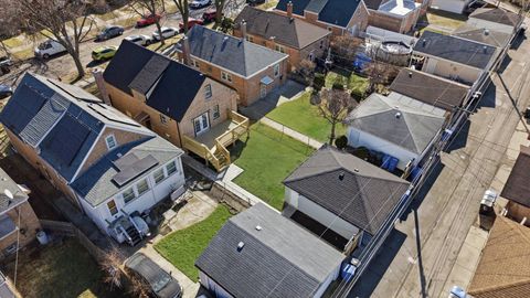 Tiny photo for 7230 S Avers Avenue, Chicago, IL 60629 (MLS # 12616516)