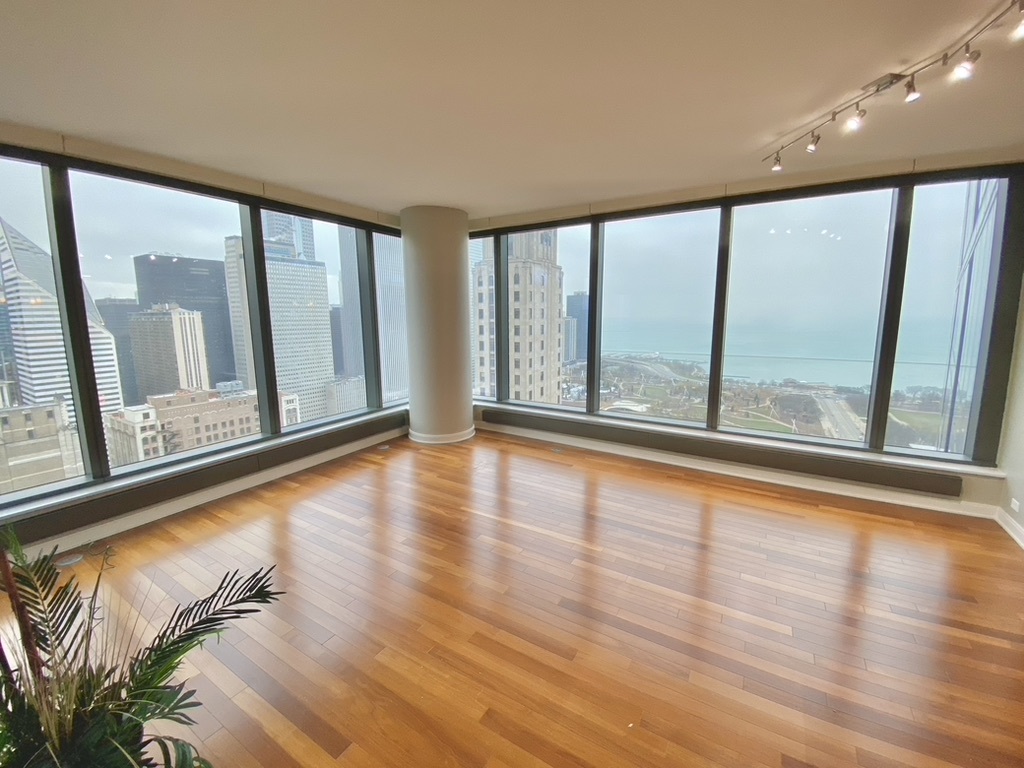 60 E Monroe Street 3407