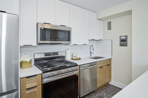 Tiny photo for 3950 N Lake Shore Drive #904, Chicago, IL 60613 (MLS # 12519715)