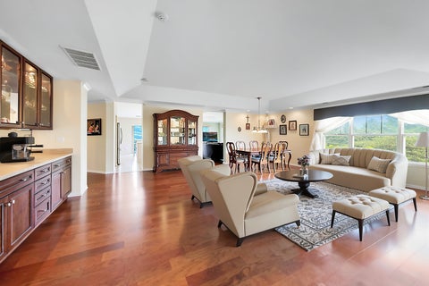 Tiny photo for 1960 Crenshaw Circle #1960, Vernon Hills, IL 60061 (MLS # 12703105)