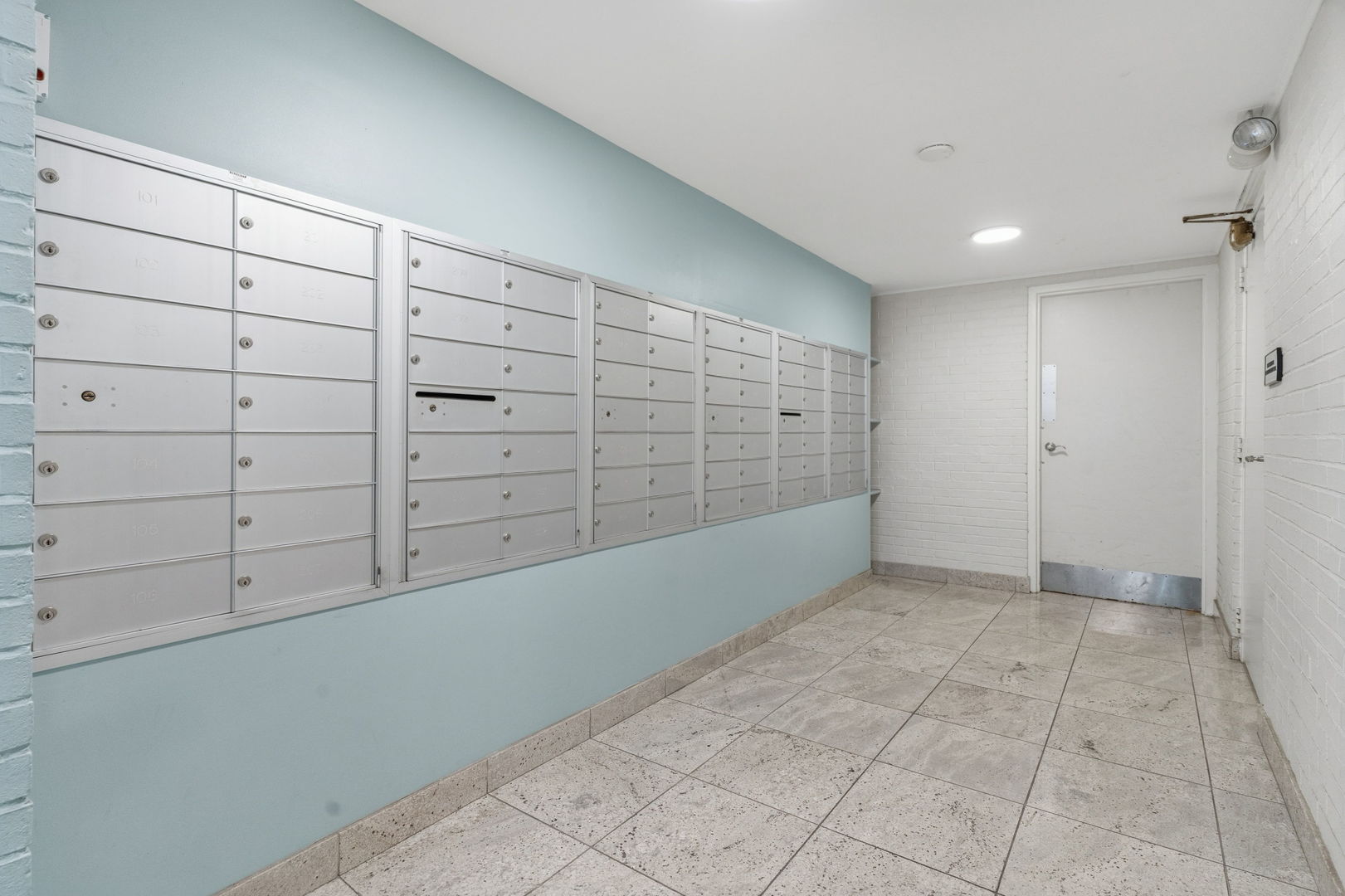 515 W WRIGHTWOOD Avenue 217