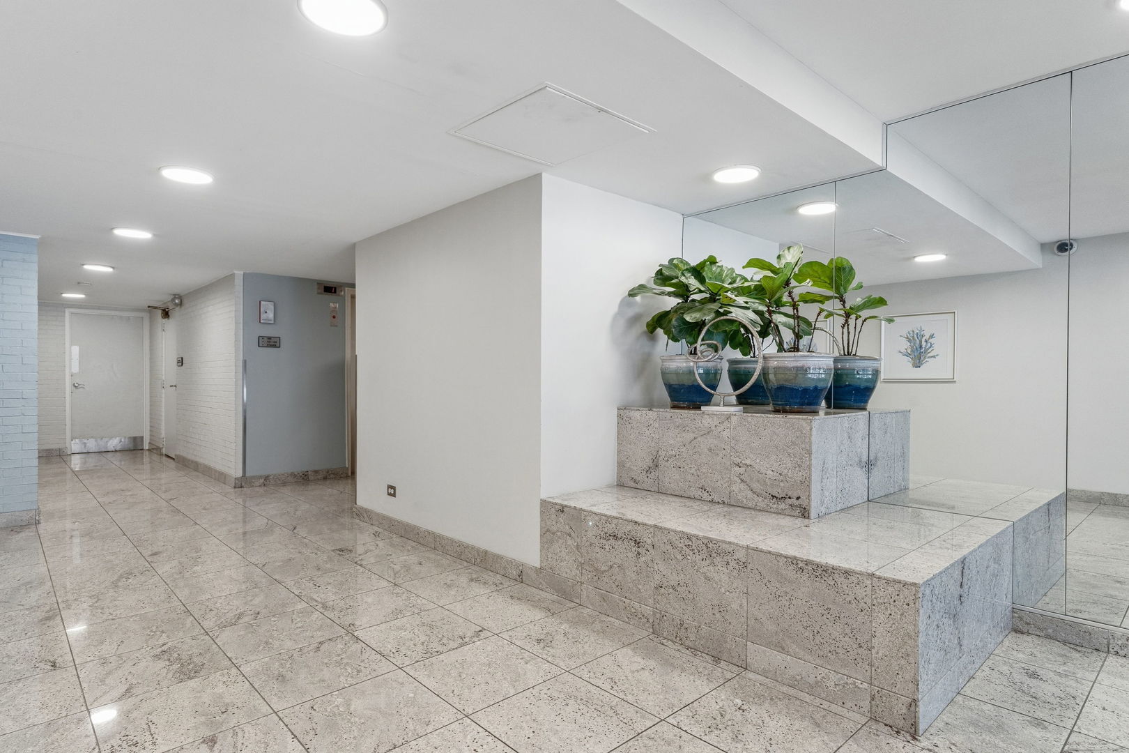 515 W WRIGHTWOOD Avenue 217