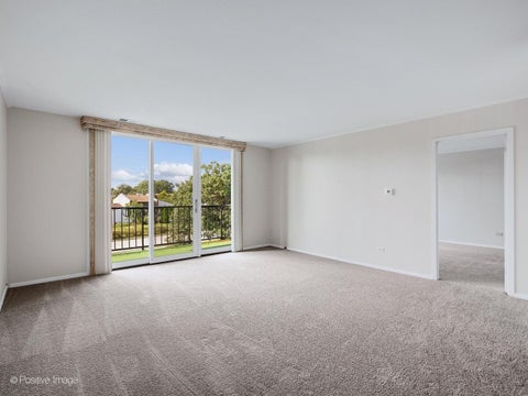 Tiny photo for 111 Acacia Drive #315, Indian Head Park, IL 60525 (MLS # 12736770)