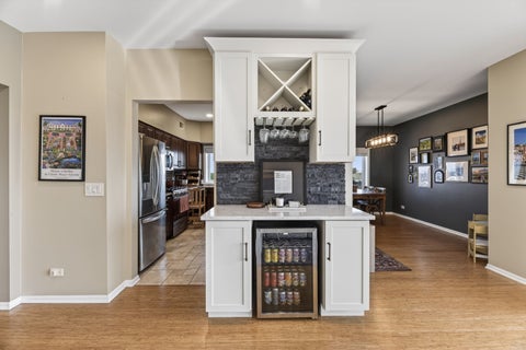 Tiny photo for 201 N Vail Avenue #807, Arlington Heights, IL 60004 (MLS # 12658161)