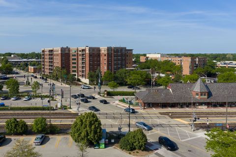 Tiny photo for 201 N Vail Avenue #807, Arlington Heights, IL 60004 (MLS # 12658161)