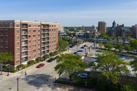 Tiny photo for 201 N Vail Avenue #807, Arlington Heights, IL 60004 (MLS # 12658161)