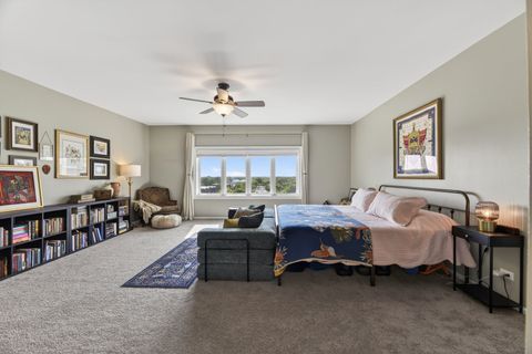 Tiny photo for 201 N Vail Avenue #807, Arlington Heights, IL 60004 (MLS # 12658161)