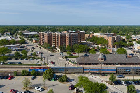 Tiny photo for 201 N Vail Avenue #807, Arlington Heights, IL 60004 (MLS # 12658161)