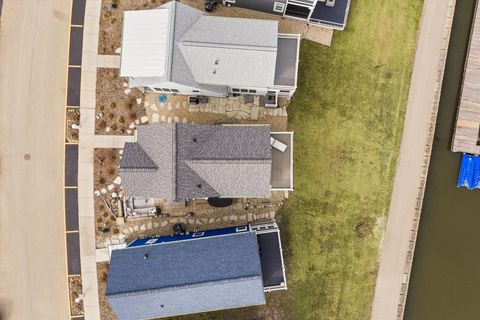 Tiny photo for 212 Leeward Way, Ottawa, IL 61350 (MLS # 12590693)