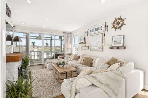 Tiny photo for 212 Leeward Way, Ottawa, IL 61350 (MLS # 12590693)