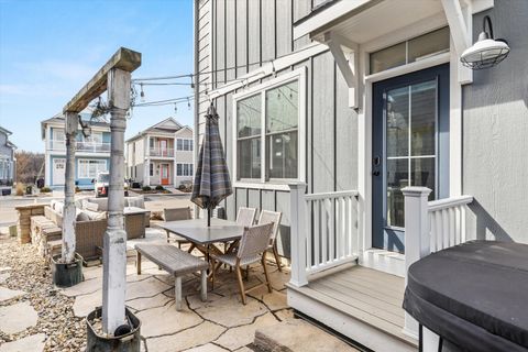 Tiny photo for 212 Leeward Way, Ottawa, IL 61350 (MLS # 12590693)