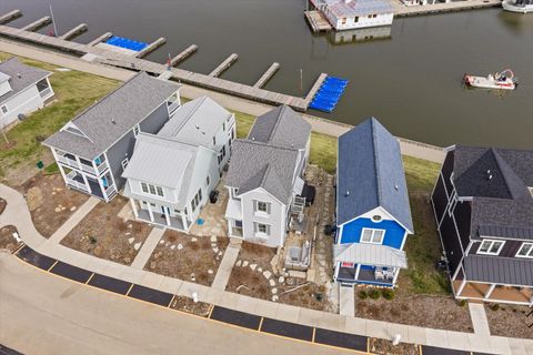 Tiny photo for 212 Leeward Way, Ottawa, IL 61350 (MLS # 12590693)