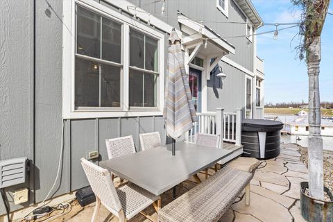 Tiny photo for 212 Leeward Way, Ottawa, IL 61350 (MLS # 12590693)