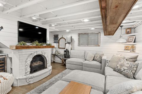 Tiny photo for 212 Leeward Way, Ottawa, IL 61350 (MLS # 12590693)