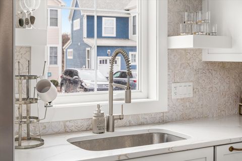 Tiny photo for 212 Leeward Way, Ottawa, IL 61350 (MLS # 12590693)